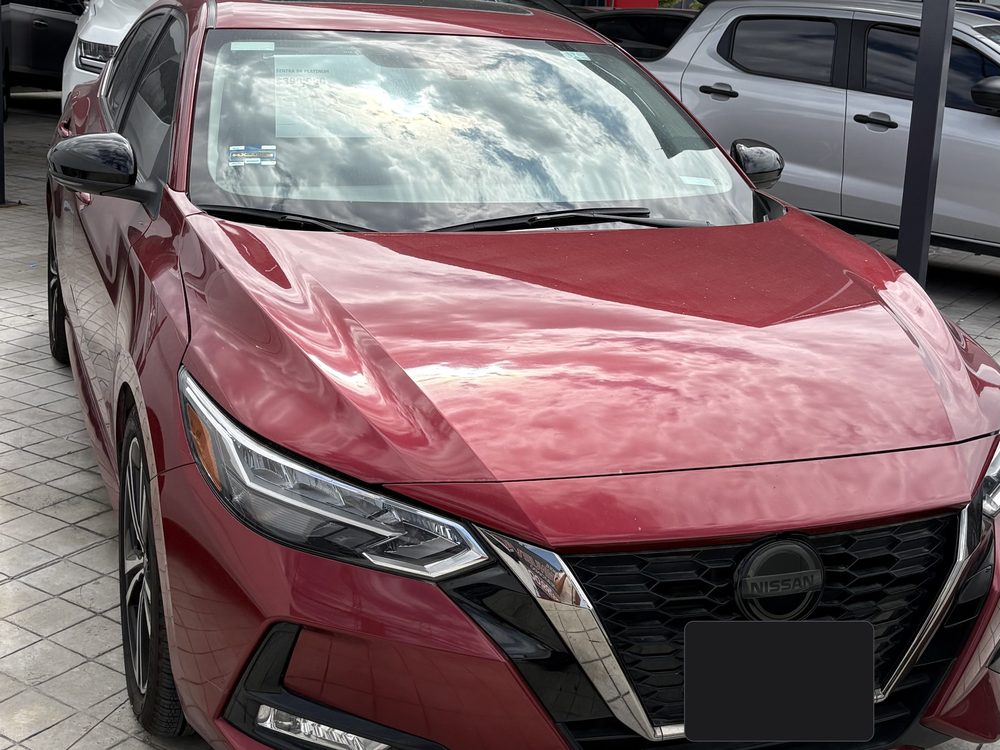 Nissan Sentra SR Platinum rojo